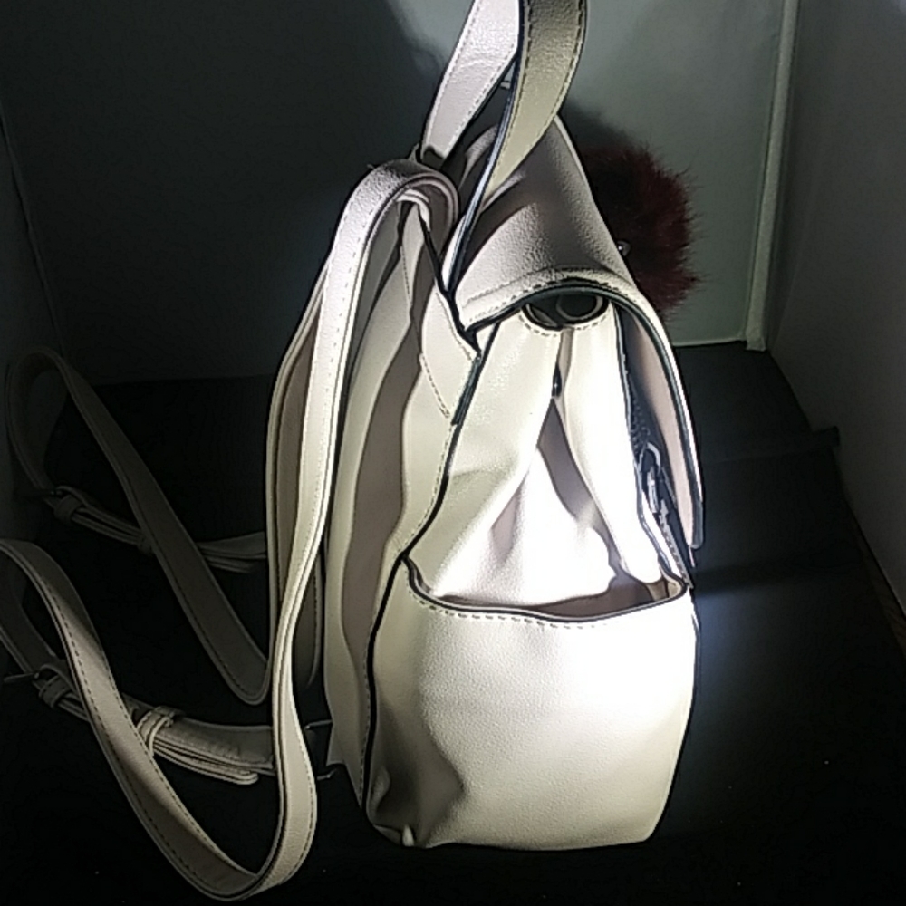 Guess Bag - Picture 4 of 5